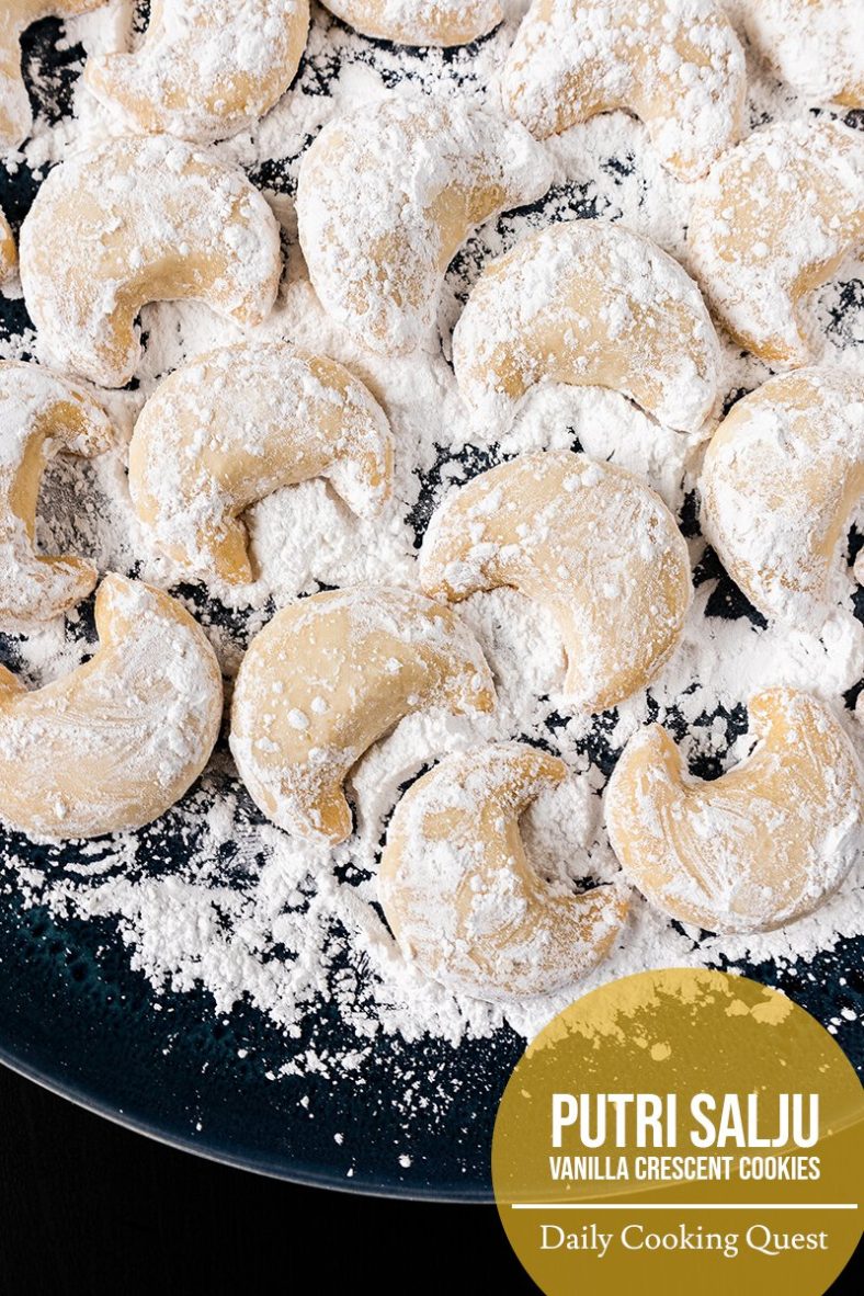 Ingredients for putri salju (vanilla crescent cookies): all-purpose flour, almond flour, confectioners sugar, unsalted butter, vanilla, and salt.